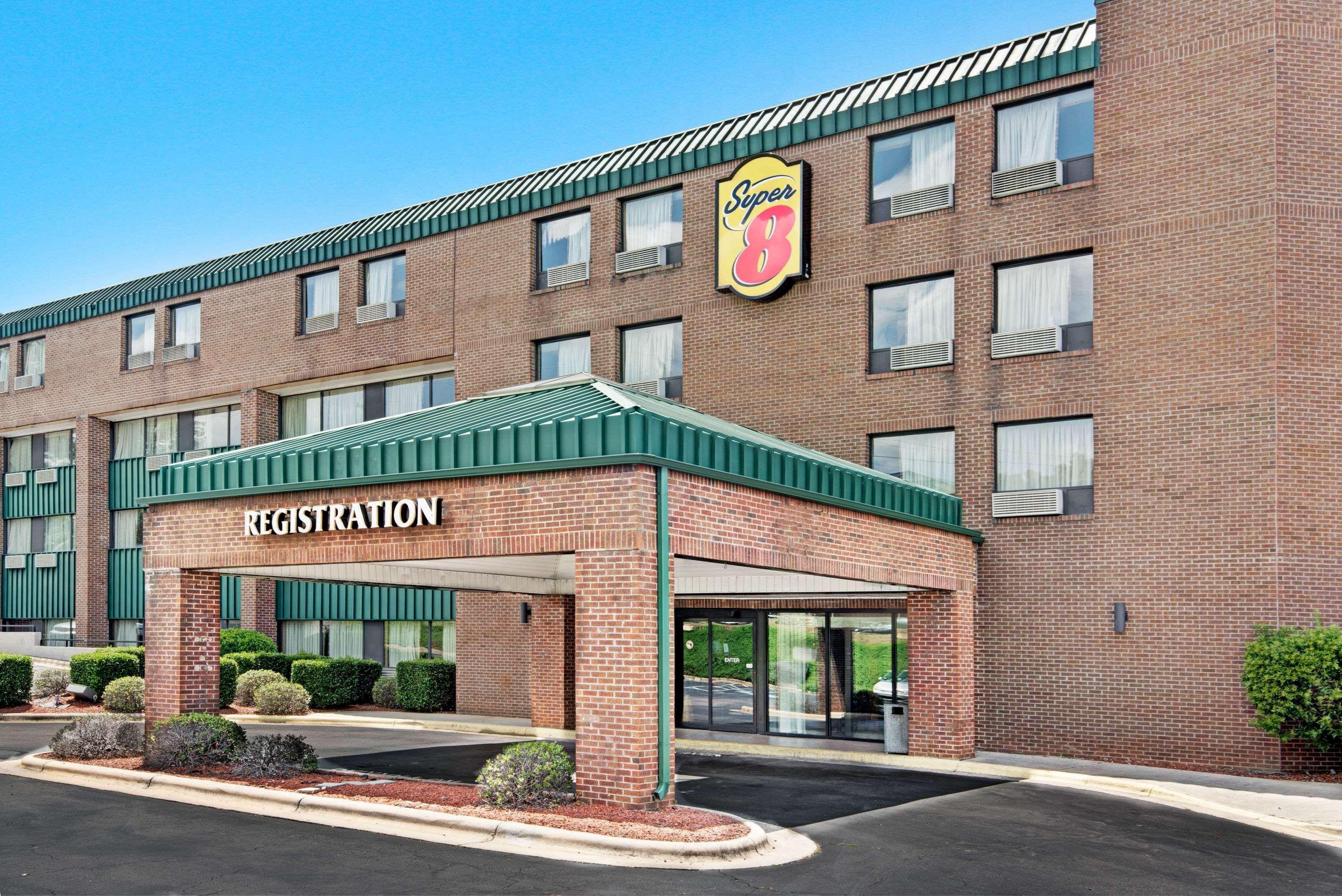 Super 8 By Wyndham Raleigh North East Exterior foto